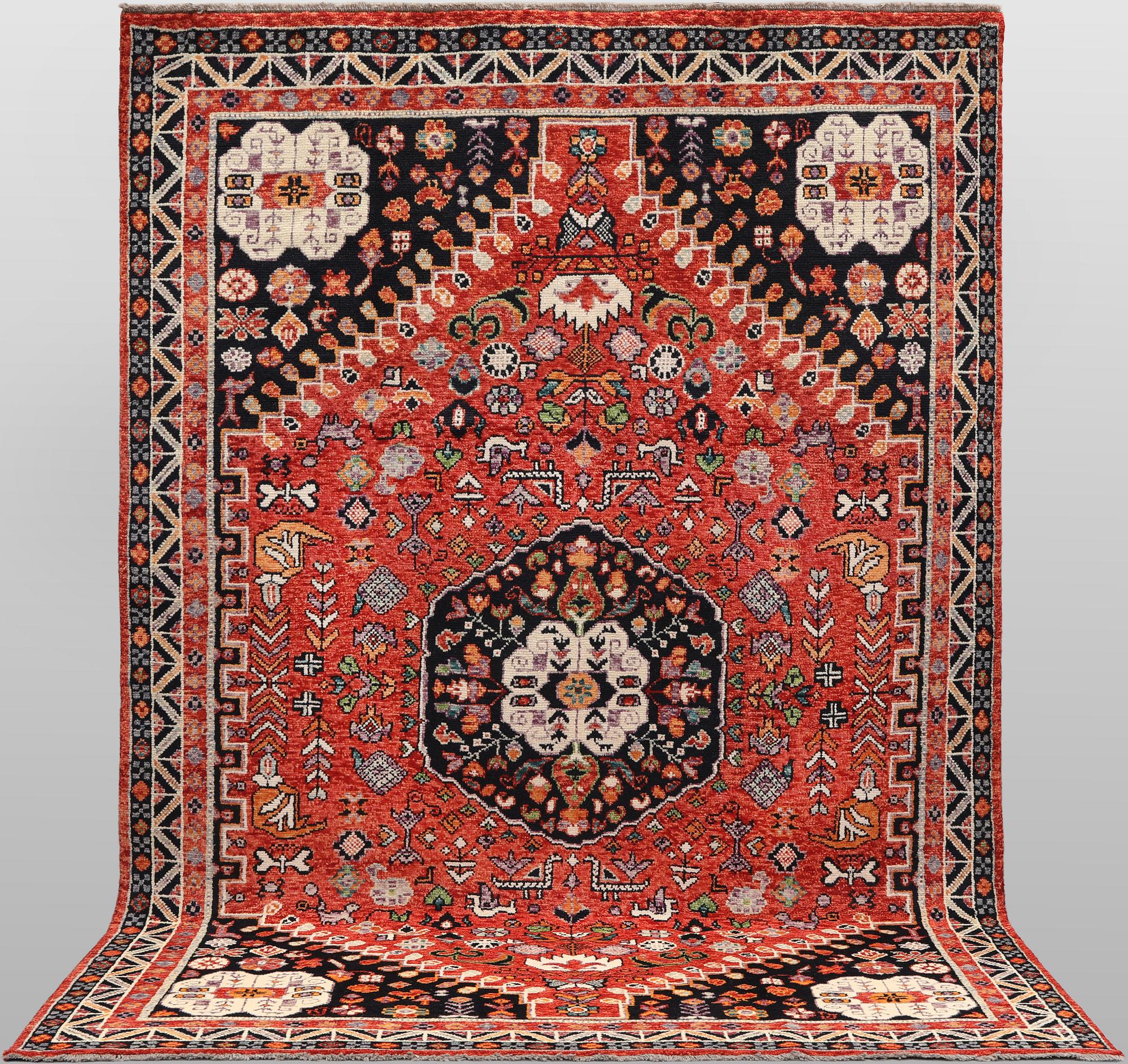 A Shirazi carpet, 299 x 200 cm.