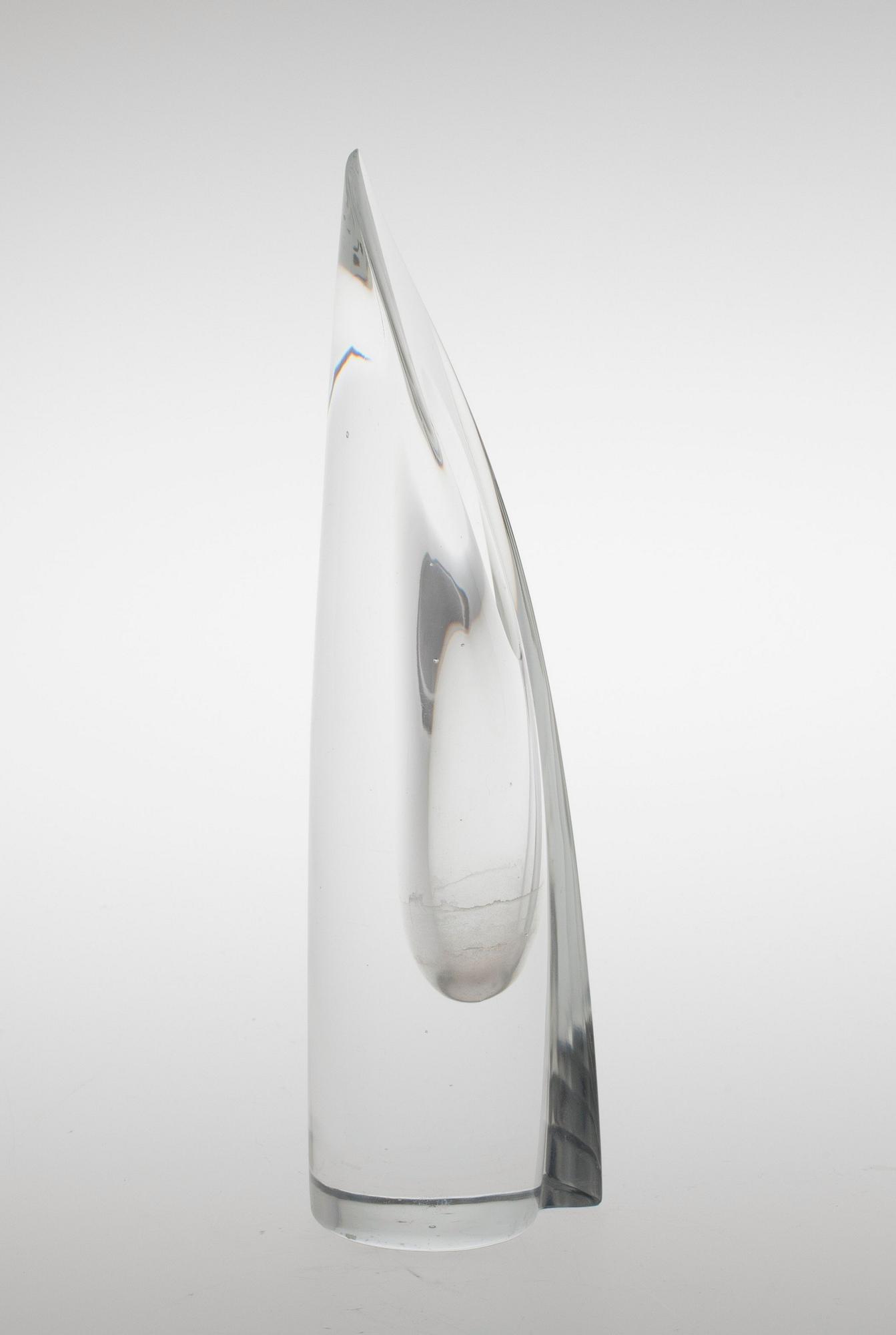 Aimo Okkolin, A GLASS SCULPTURE.