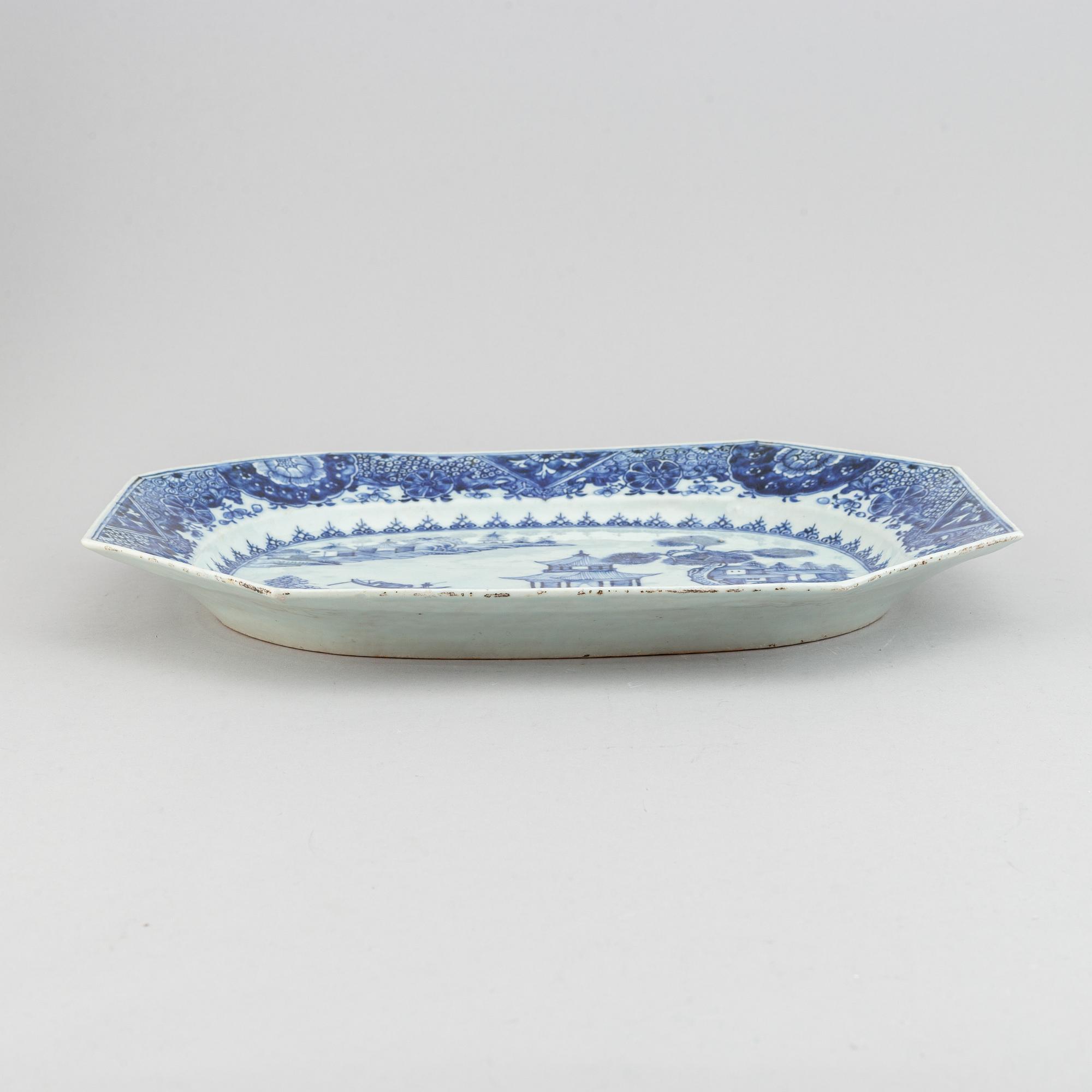 STEKFAT, kompaniporslin. Qingdynastin, Qianlong (1736-95).