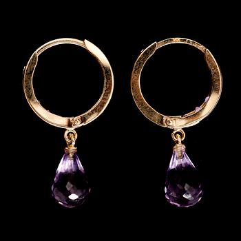 ÖRHÄNGEN 1 par, 14 k guld, ametister totalt ca 5.35 ct.