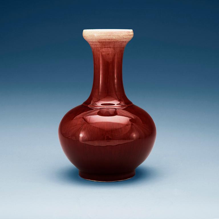 A sang de boef glazed vase, Qing dynasty.
