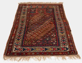 Bönematta, antik Kazak, södra Kaukasus, ca 184 x 89 cm.