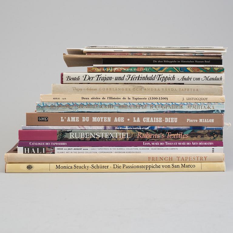 BOOKS AND BOOKLETS, 21 pieces, subject: tapestries.