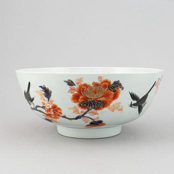 Two Chinese imari and famille rose porcelain bowls, Qing dynasty, 18th century.