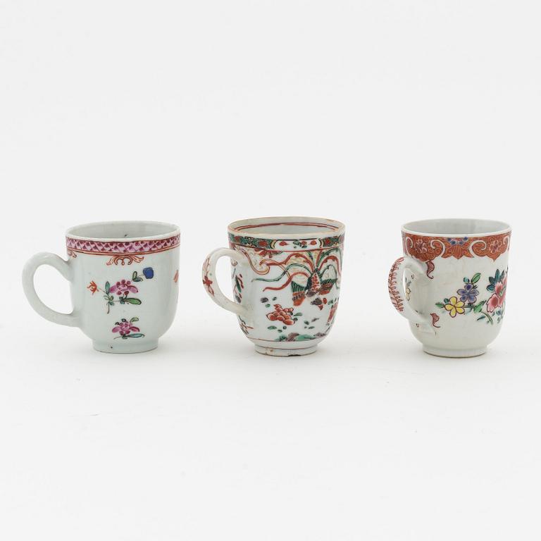 A group of Chinese Export porcelain, Qing dynasty, 18th/19th Century. (8 pieces).