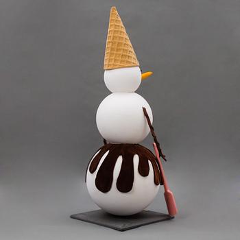 A snowman made by JoAnn Tan Studio for NK 2016.