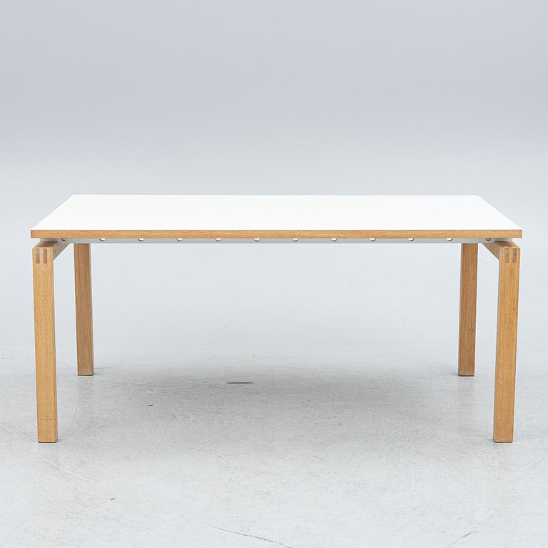 Strand & Hvass, matbord "CH700", Carl Hansen & Søn, Danmark.