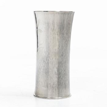 Gunnar Cyrén, Vase, silver, Gävle 1989.