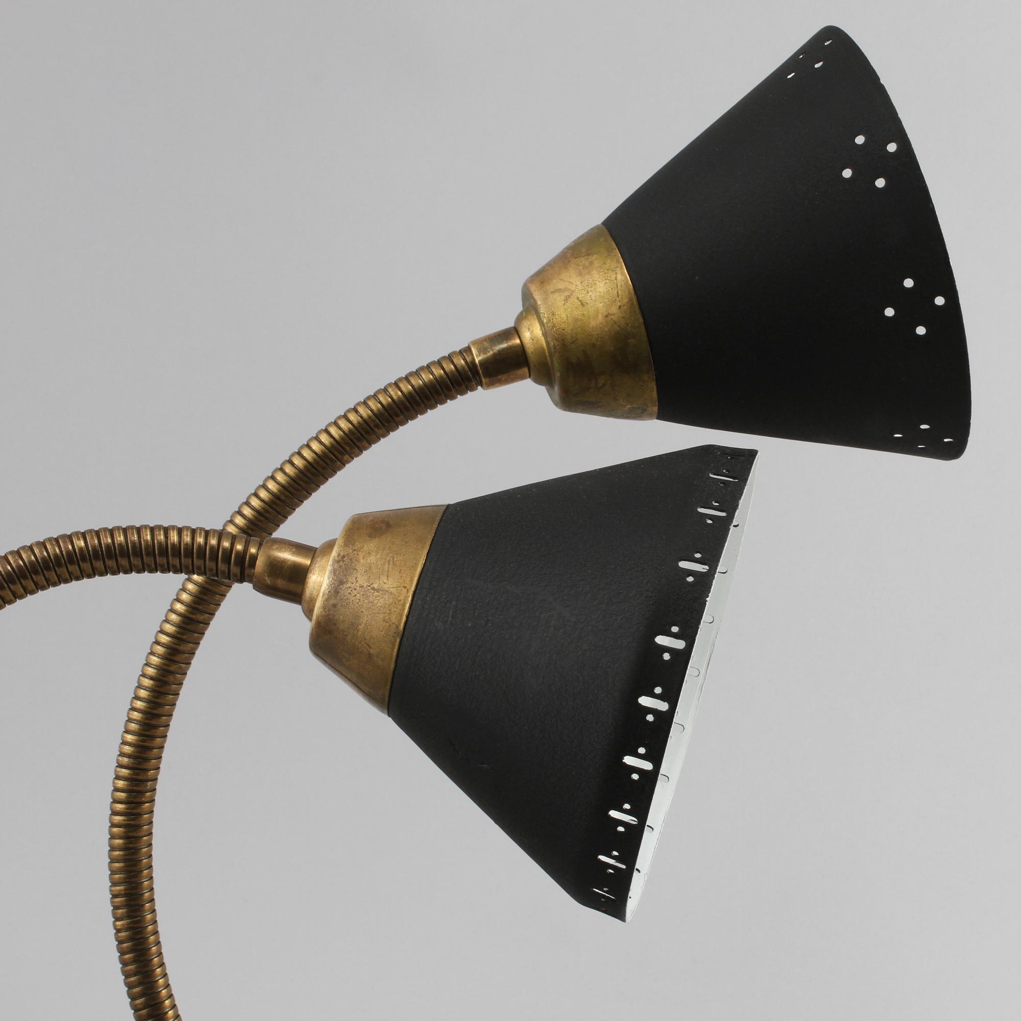 VÄGGLAMPOR, 2 st snarlika, Ewå, Värnamo, omkring 1900-talets mitt.