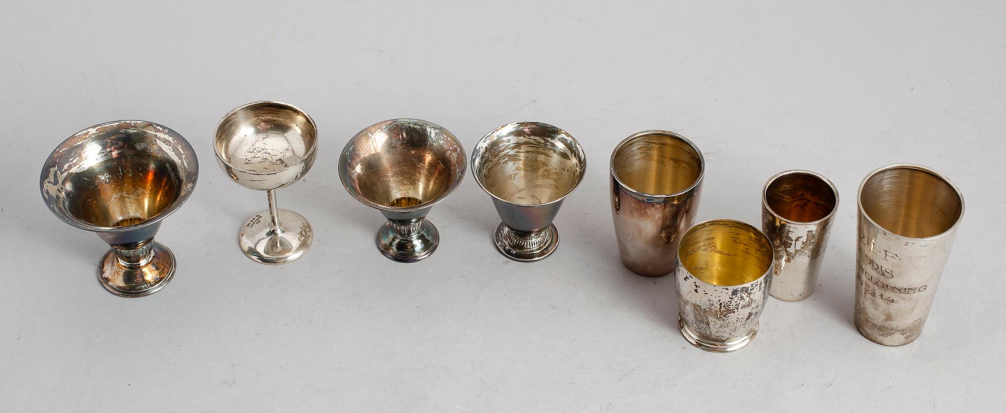 BÄGARE, 8 st, silver, svenska stämplar, 1900-tal. Vikt ca 247 gram.