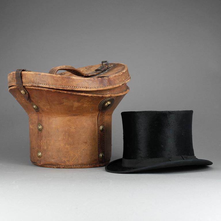 HATT med HATTASK, 1900-talets början.