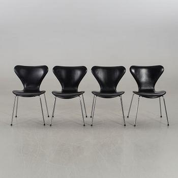 ARNE JACOBSEN, a set of four Sjuan chairs.