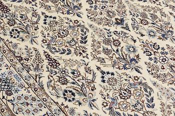 Matta, Figural Nain part silk s.k 9 LAA, ca 230 x 197 cm.