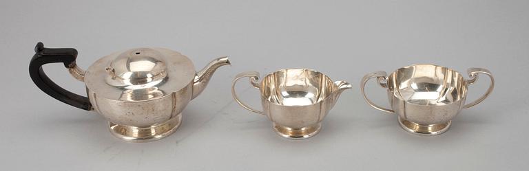 TESERVIS, silver, B & F ltd, London, 1913. Tot. vikt ca 380 g.