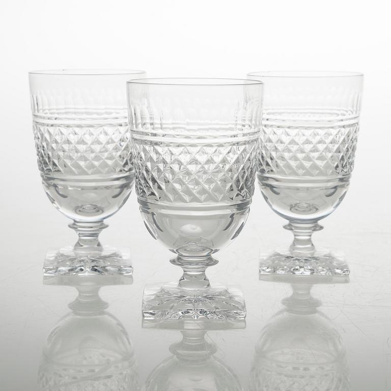 BÅLSKÅL, KARAFF och 87 st GLAS, glas.