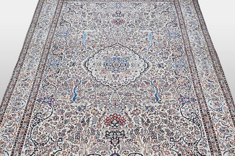 A carpet, Nain, 9 LAA, part silk, ca  484 x 335 cm.