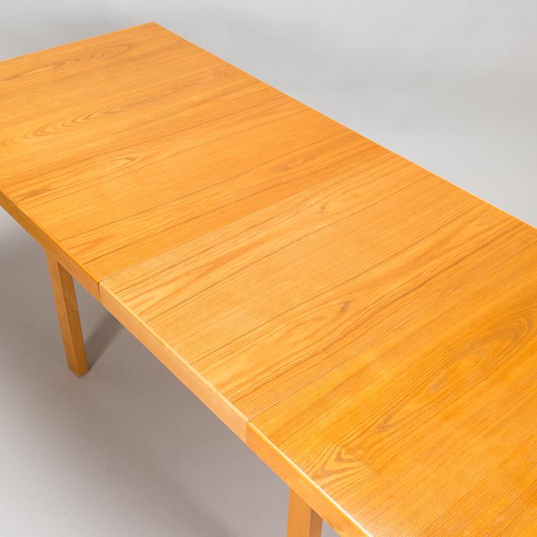 Alvar Aalto, , A mid-20th-century '92' dinner table, O.Y. Huonekalu- ja Rakennustyötehdas A.B. Finland.