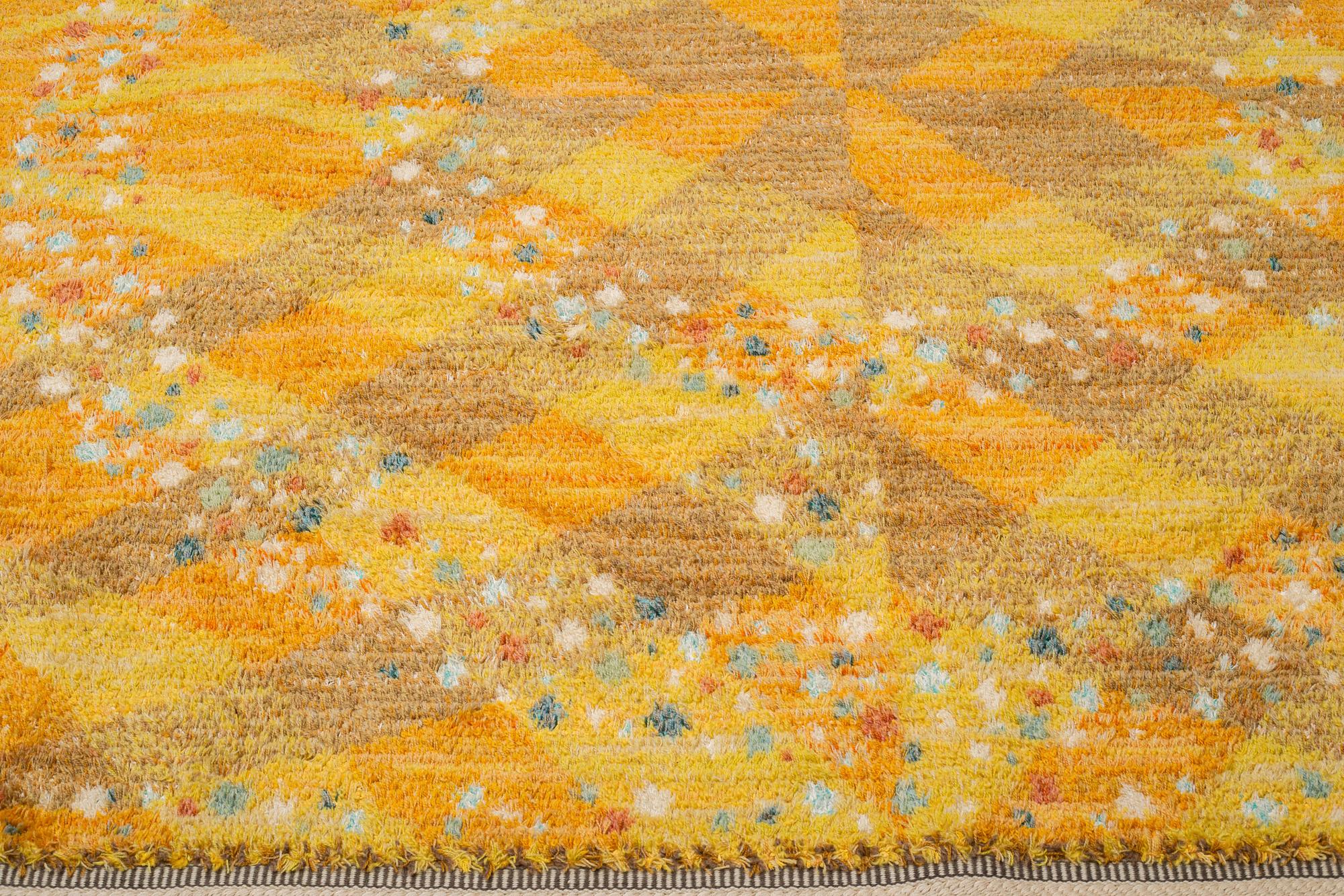 Barbro Nilsson, Matto, "Magdalena, gul", knotted pile, ca 389-391,5 x 303-305 cm, signed AB MMF BN.