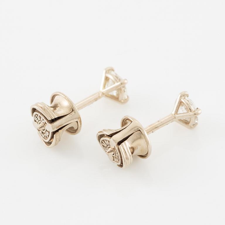 Earrings, a pair, 18K gold with brilliant-cut diamonds.