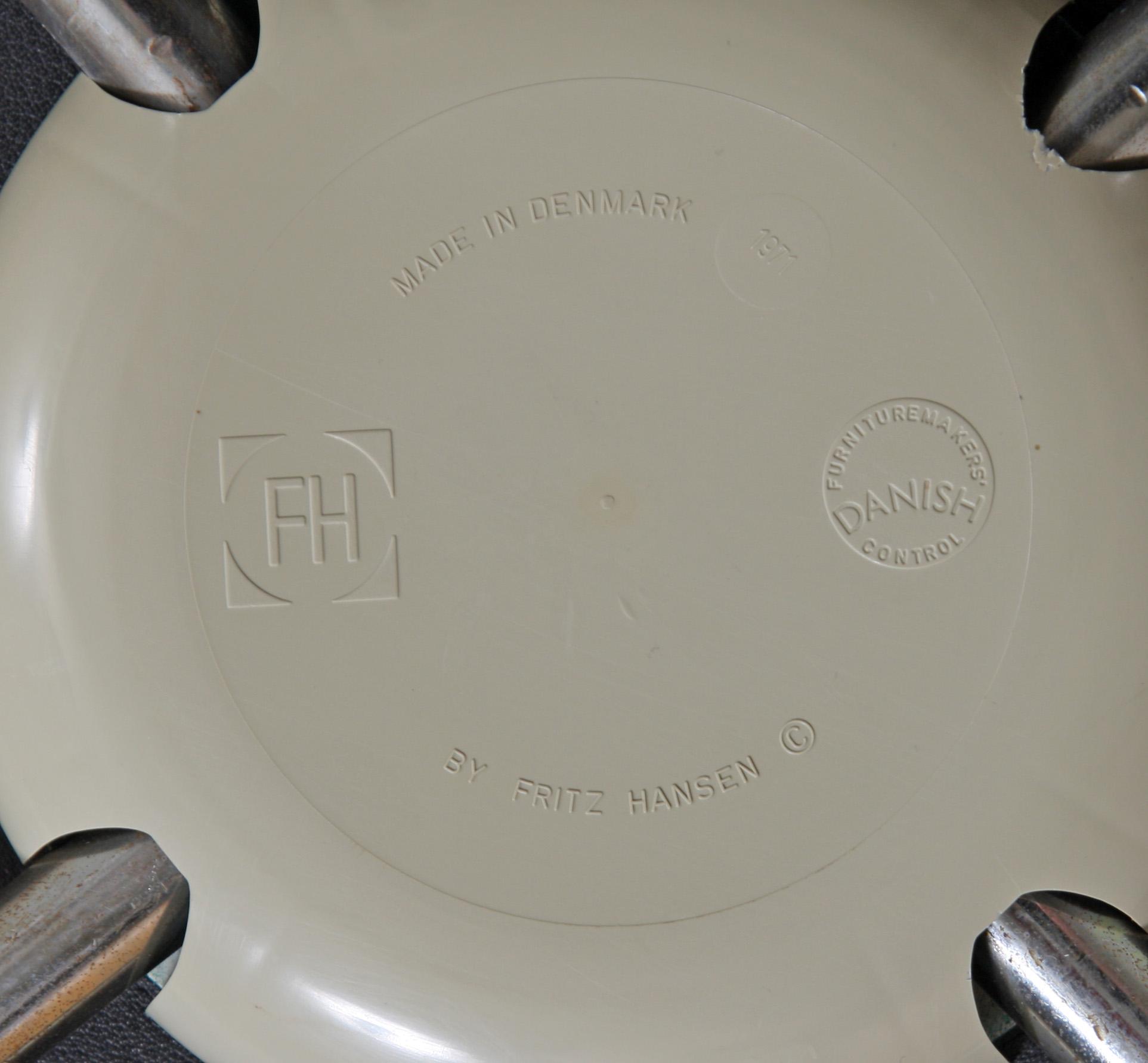 STOLAR, 4 st, "Sjuan", Arne Jacobsen, Fritz Hansen.