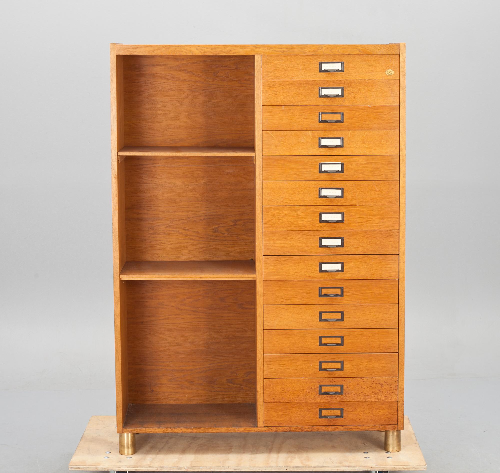 ARKIVSKÅP, märkt Tyco Gamleby, 1900-talets mitt/andra hälft.