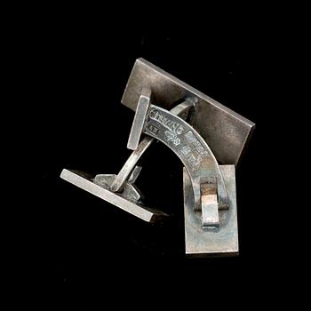 MANSCHETTKNAPPAR, ett par. Sterling silver. Wiwen Nilsson. 1947. Vikt ca 12 g.