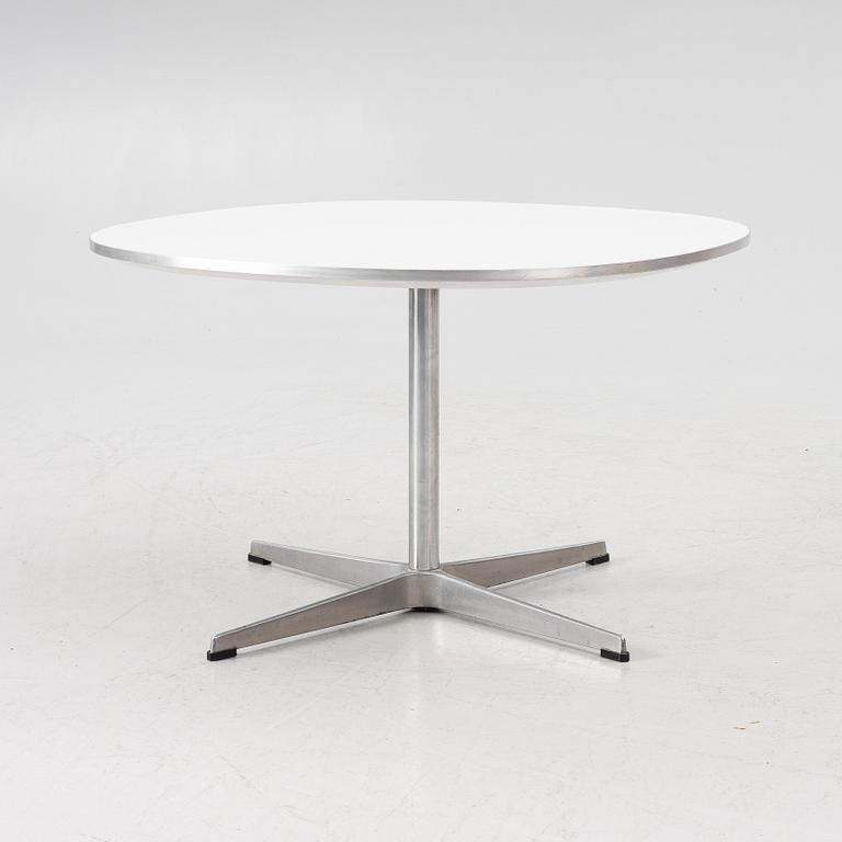 Bruno Mathsson, Piet Hein & Arne Jacobsen, soffbord, "Supercirkel", Fritz Hansen, Danmark, 1980.