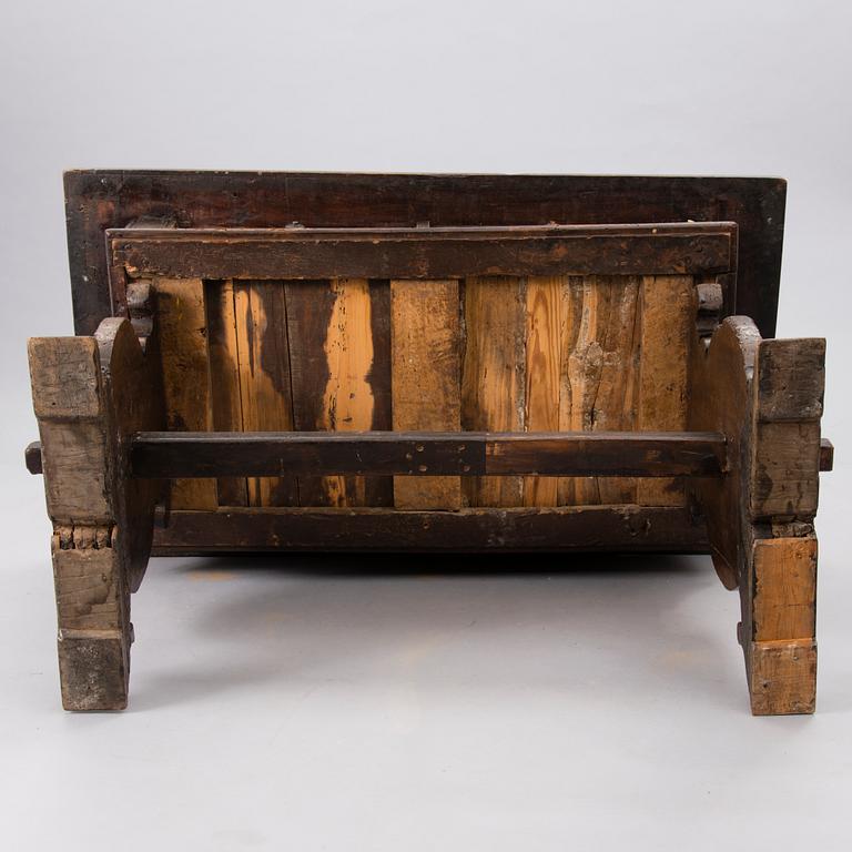 A baroque style wooden table from the 17th/18th Century.
