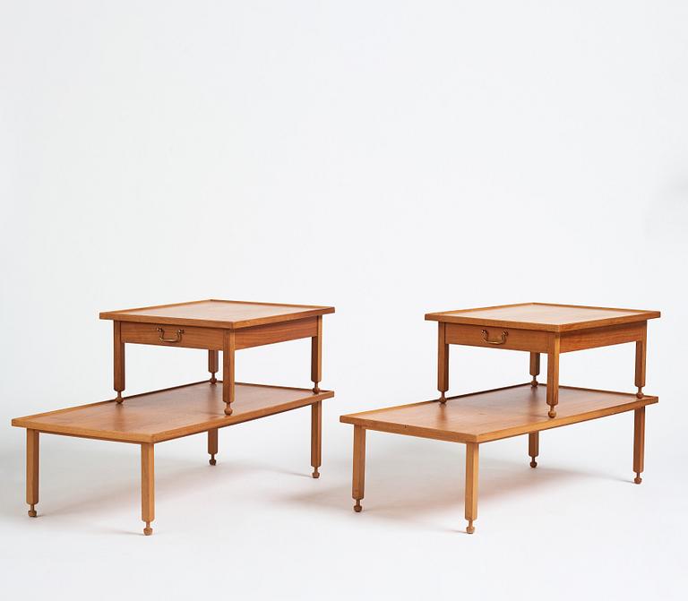 Josef Frank, bord, ett par modell 1073, Firma Svenskt Tenn före 1985.