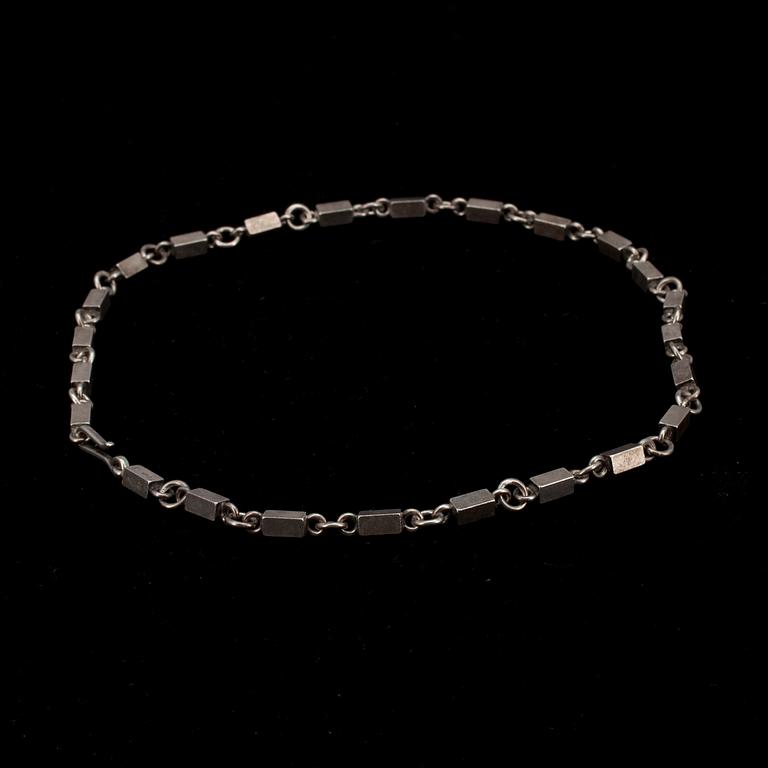 HALSLÄNK, sterling silver, signerad Wiwen Nielsson 1952.