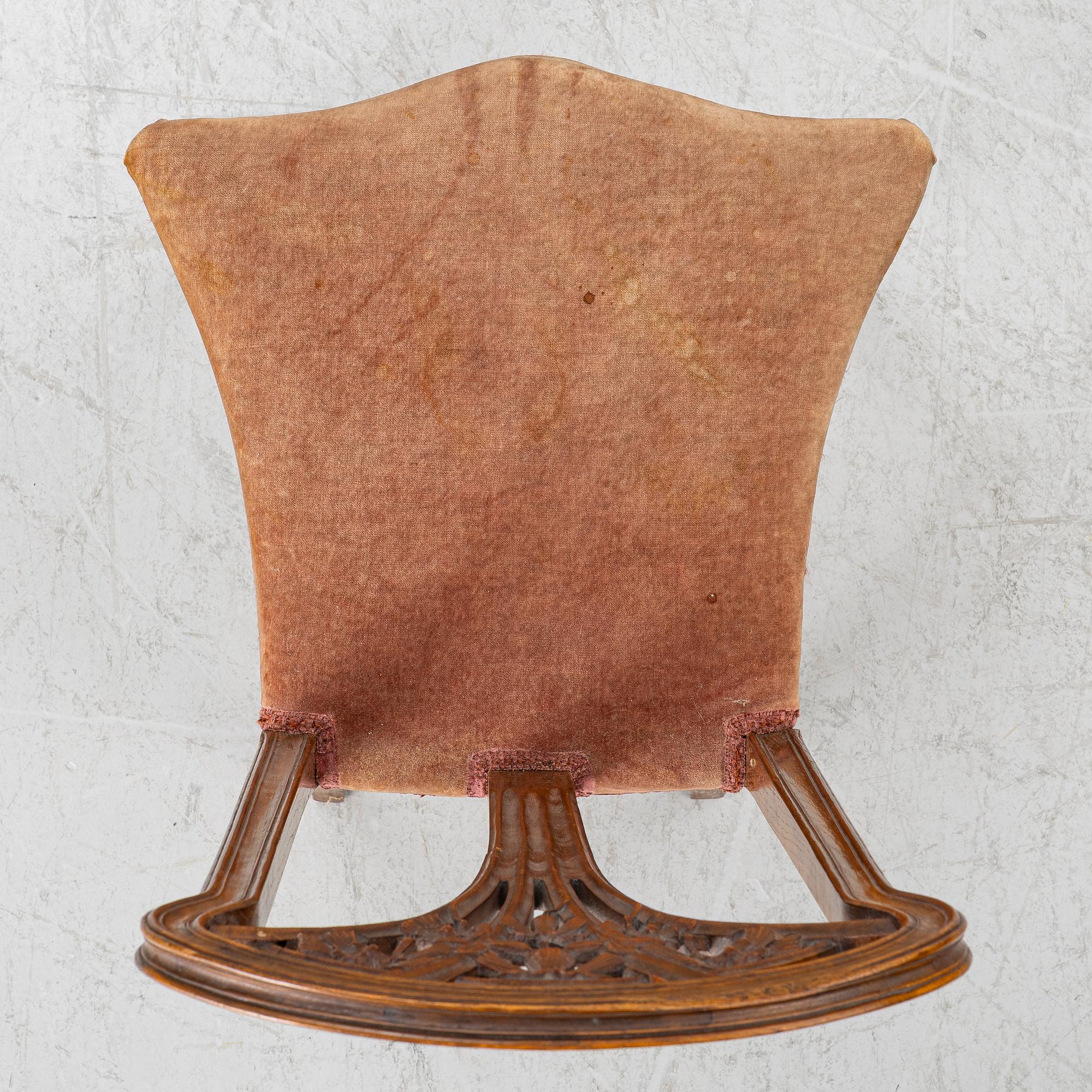 An Art nouveau chair, beginnnig of the 20th century.