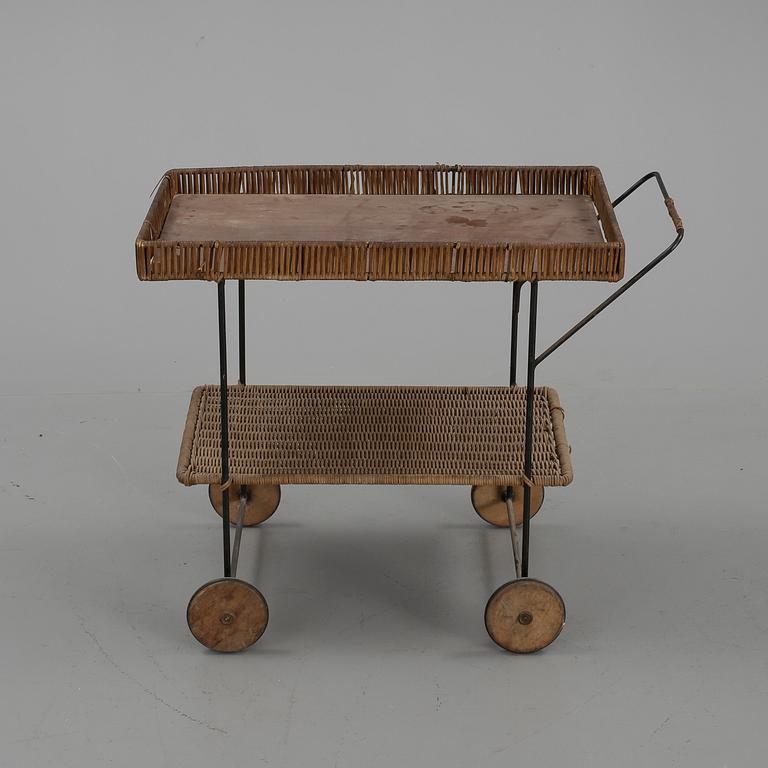 SERVERINGSVAGN, 1900-talets mitt.