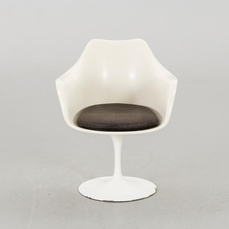 EERO SAARINEN, chair "Tulip" model 150.