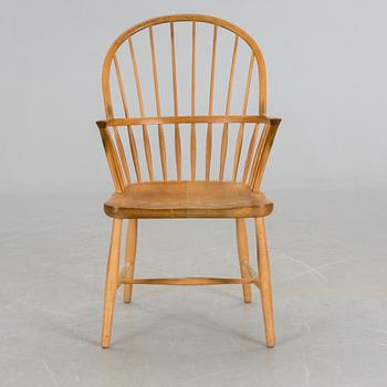 KARMSTOL, "CH 18A", Frits Henningsen, Carl Hansen & Son, Danmark, 1900-talets mitt.