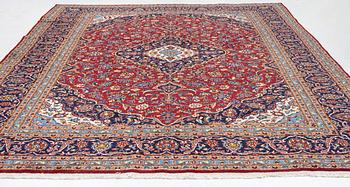 A carpet, Kashan, c. 410 x 296 cm.