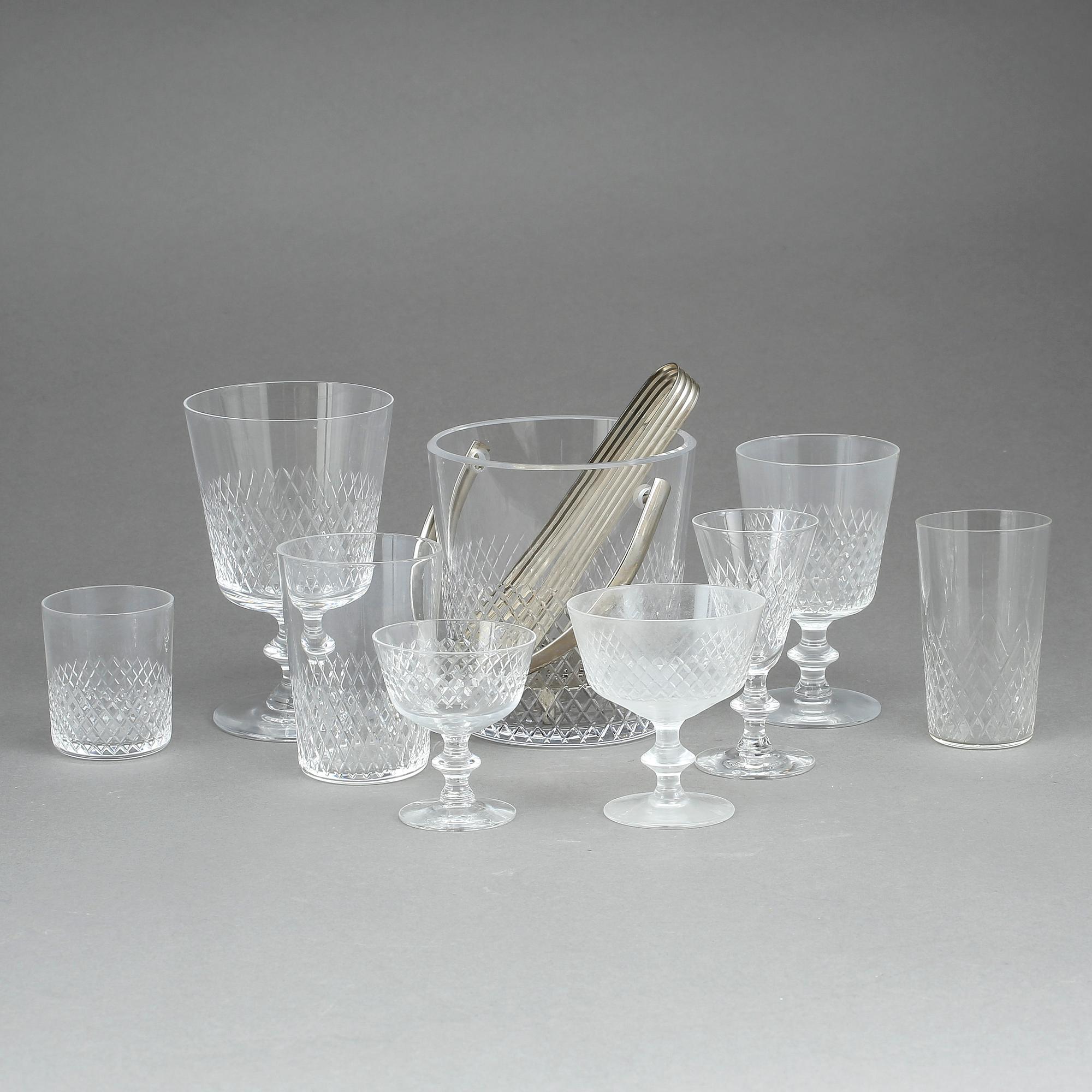 GLASSERVIS, 75 delar, "Diamant", Vicke Lindstrand, Kosta.