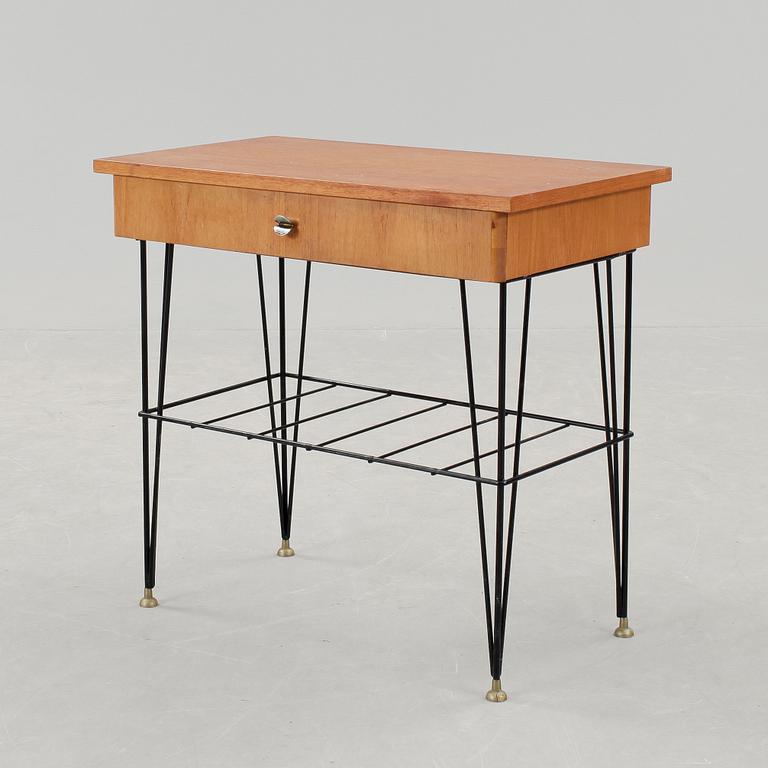 SÄNGBORD, teak, 1950/60-tal.