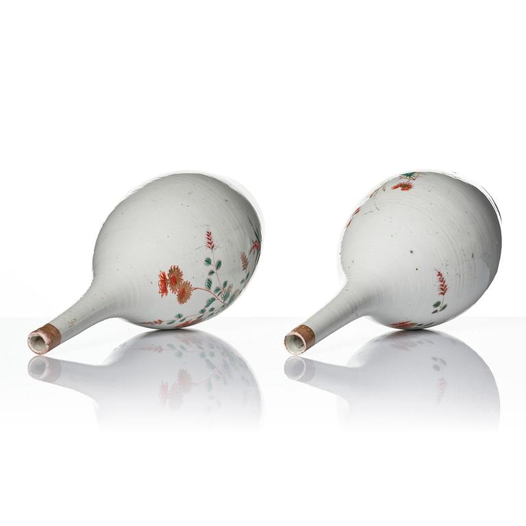 A pair of Japanese vases, Genroku, circa 1700.