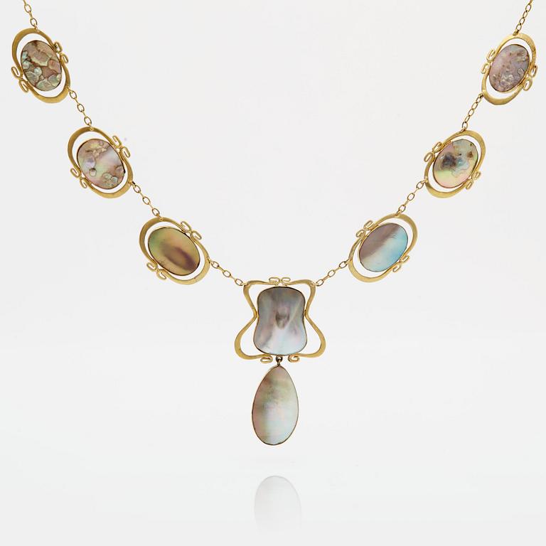 A NECKLACE.