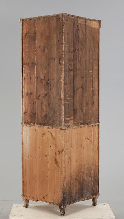 HÖRNSKÅP, 1800-tal.