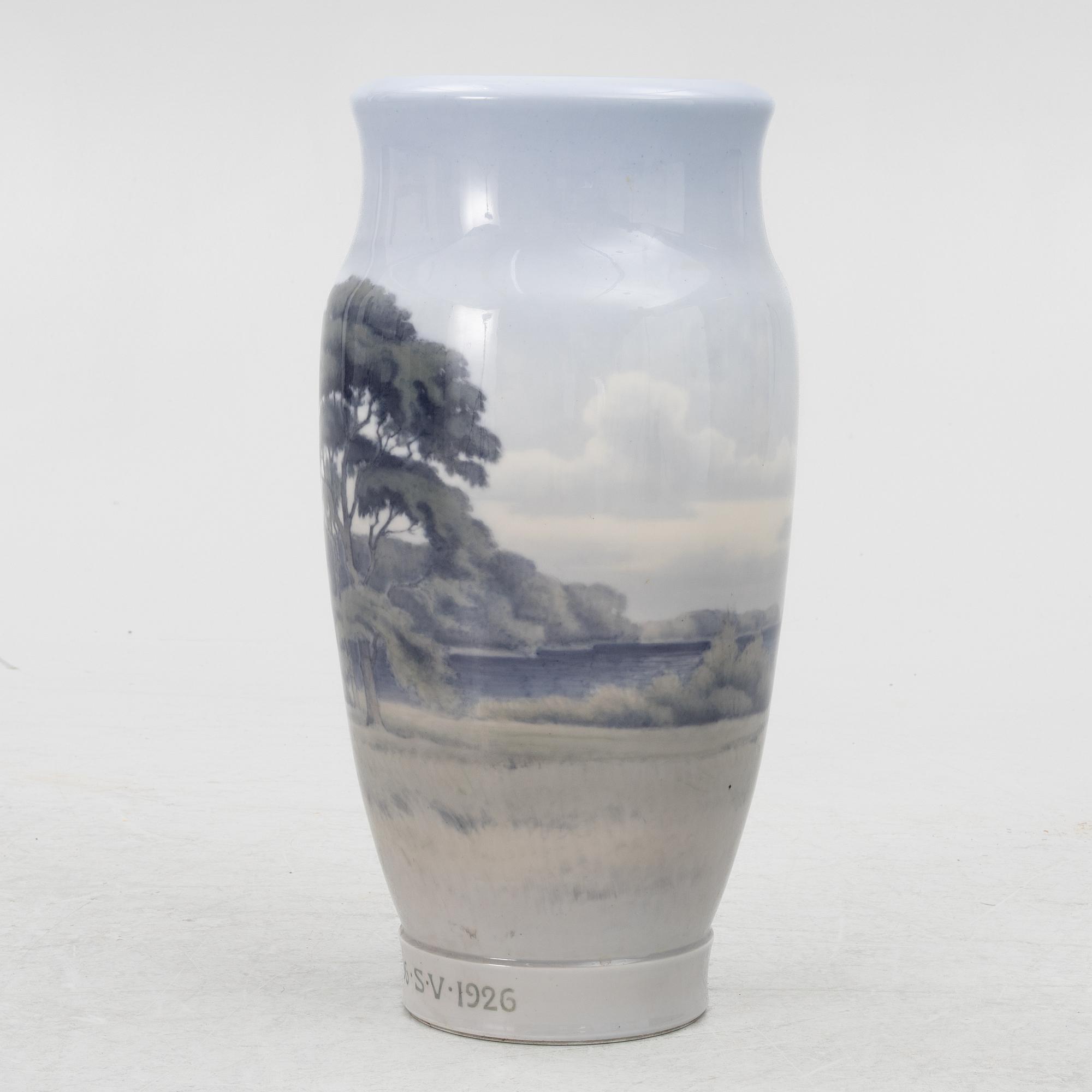 Royal Copenhagen, Praktvas, porslin, 1925.