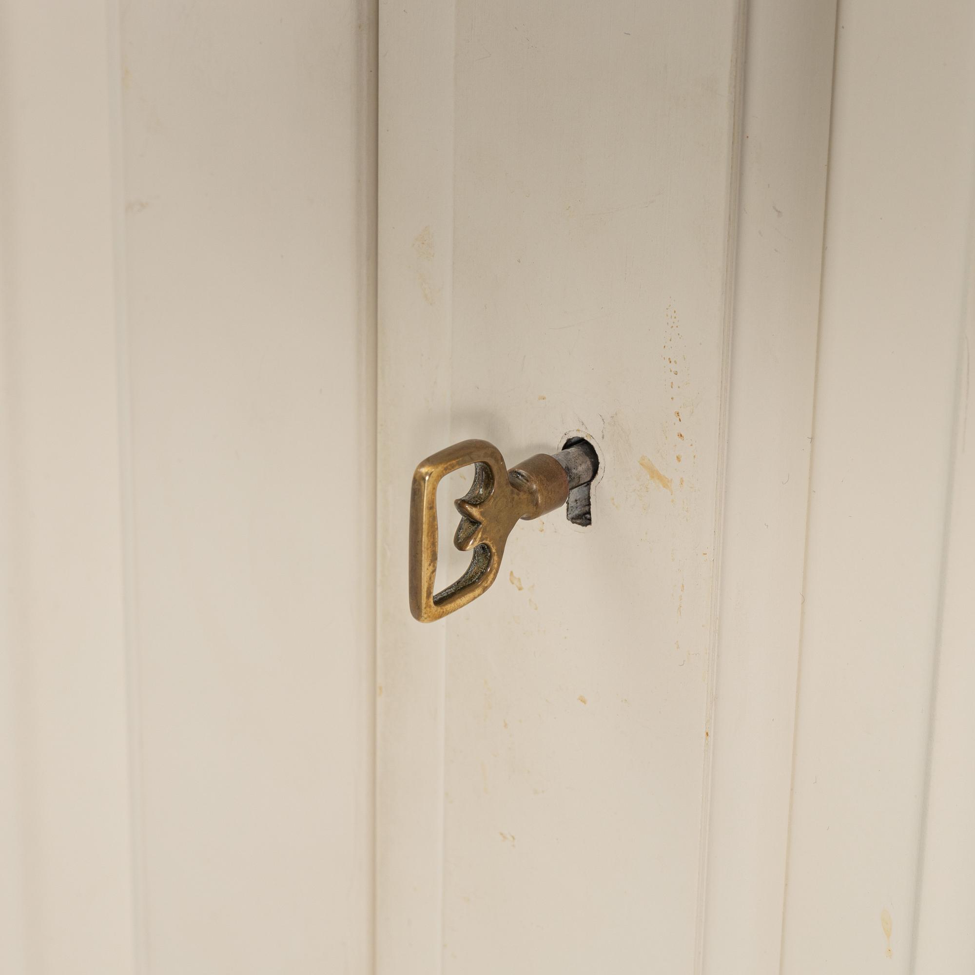 Carl Malmsten, skåp, "Herrgården", Bodafors, 1900-talets andra hälft.