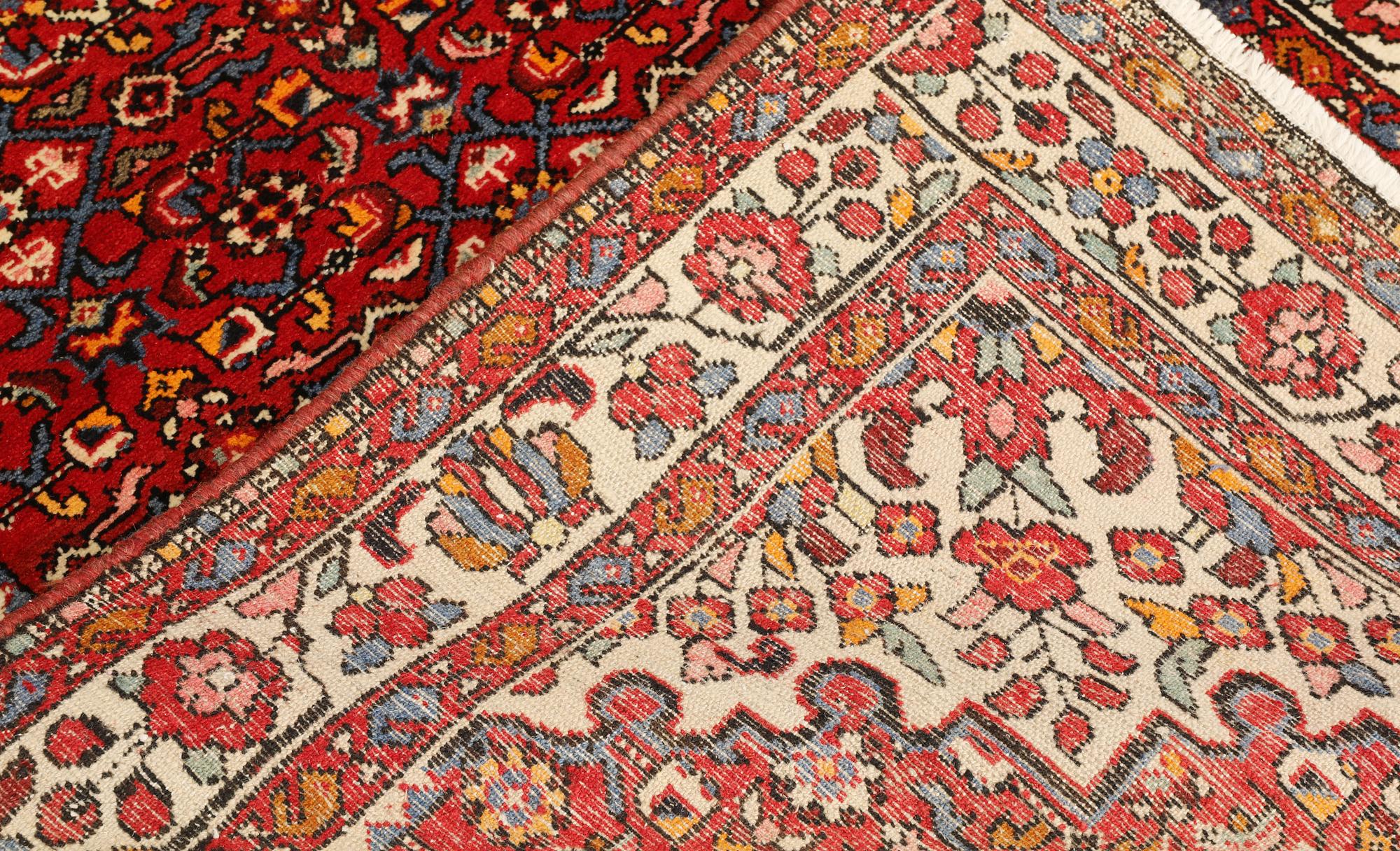 Käytävämatto,  Bakhtiari, n. 294 x 108 cm.