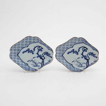 A set of four Japanese blue and white 'Ko-Imari' porcelain dishes, presumably Edo period, (1603-1868).