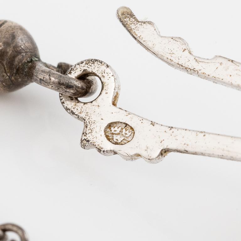 Pearl necklace, with graduated cultured pearls, clasp 18K white gold.