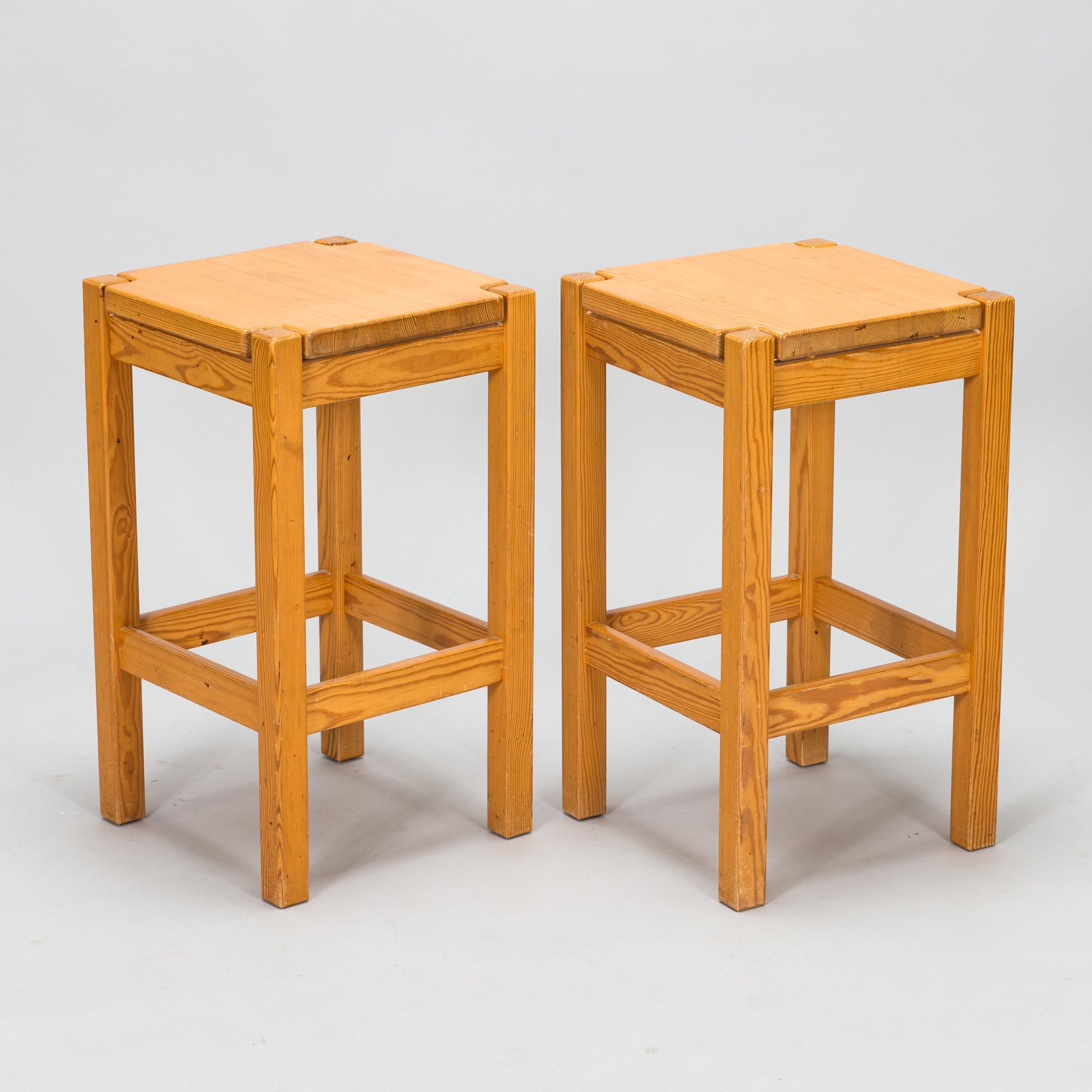 Ilmari Tapiovaara, Four 1980s, 'Hongisto' stools for Laukaan Puu