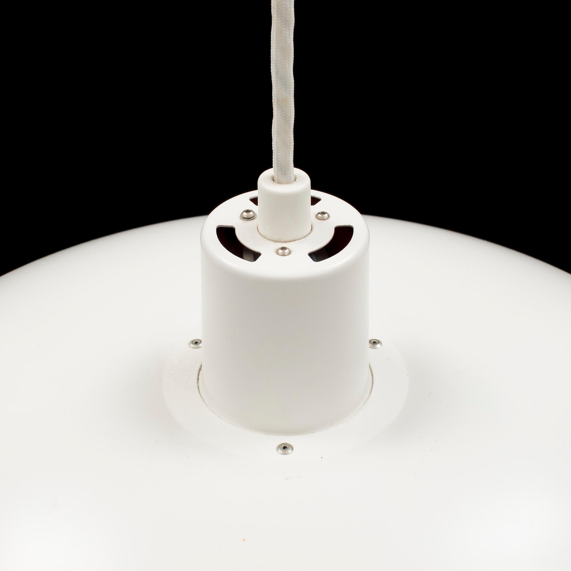 POUL HENNINGSEN, taklampa, "PH-lampa", 1900-talets andra hälft.
