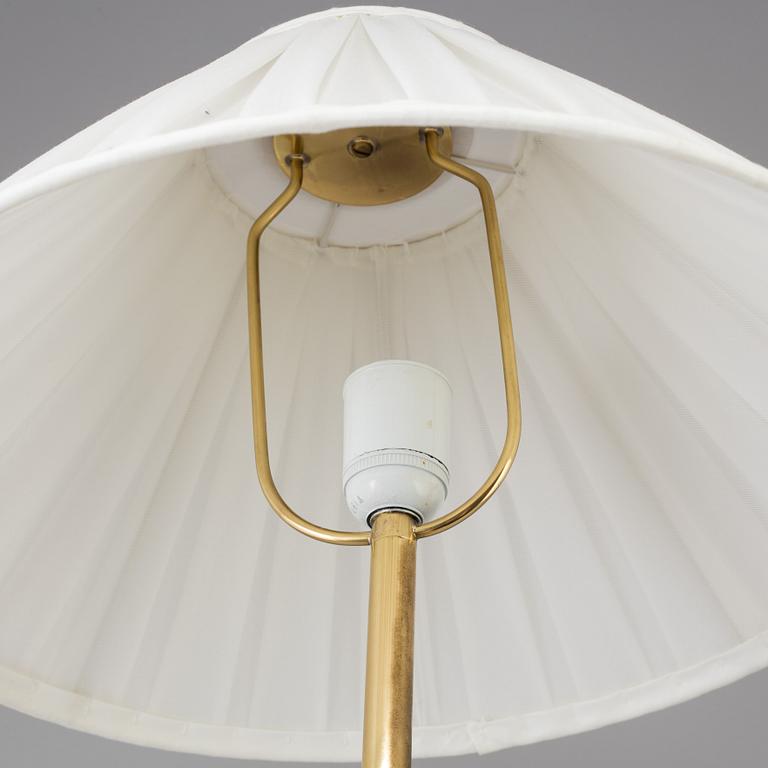 Josef Frank, a Josef Frank table light "2467/2" by Firma Svenskt Tenn.