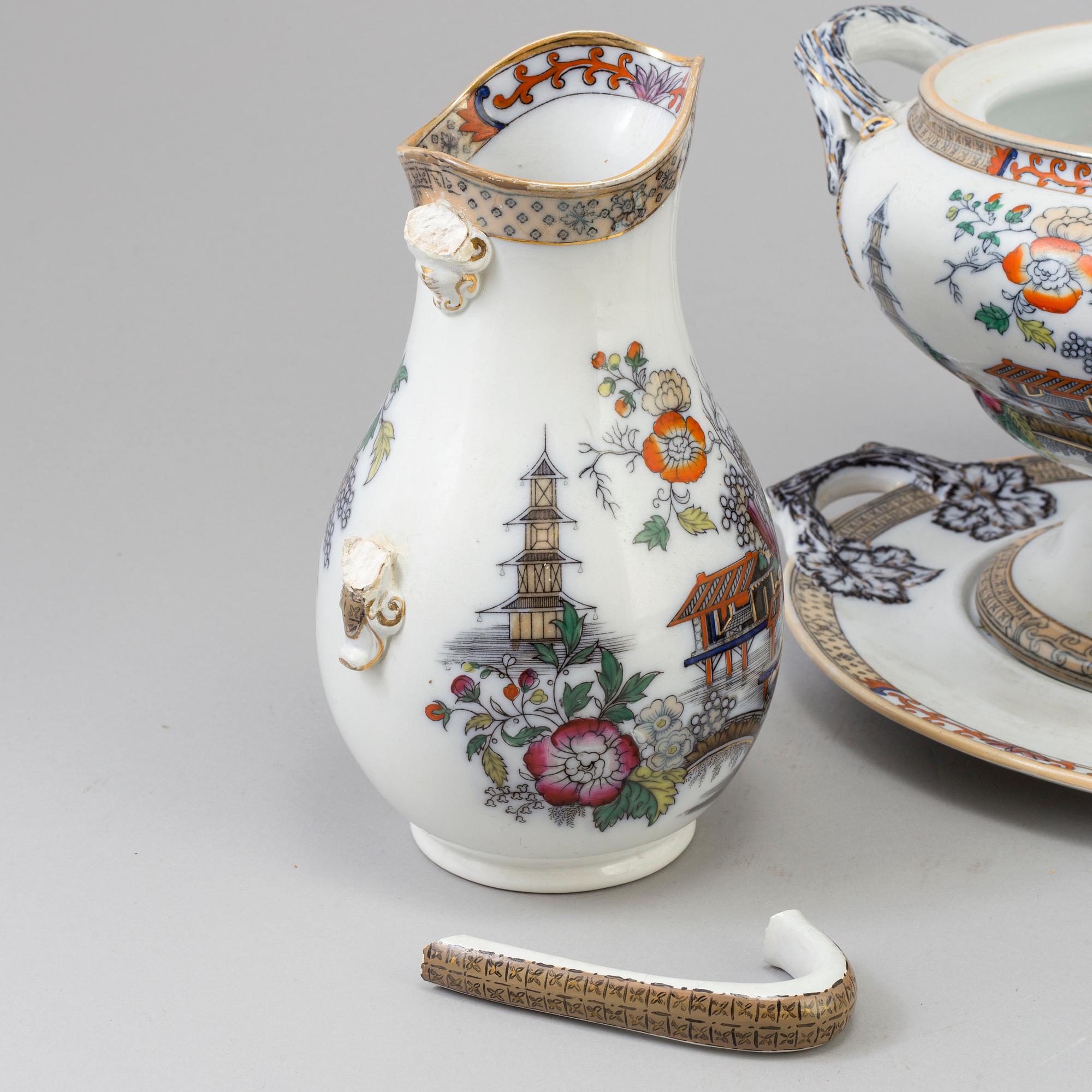 A 125 piece earthenware dinner service "Japan" by Rörstrand.