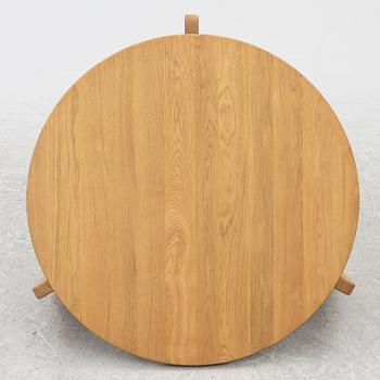 Jean Prouvé, a 'Guéridon Base' coffe table, Vitra, 21st century.